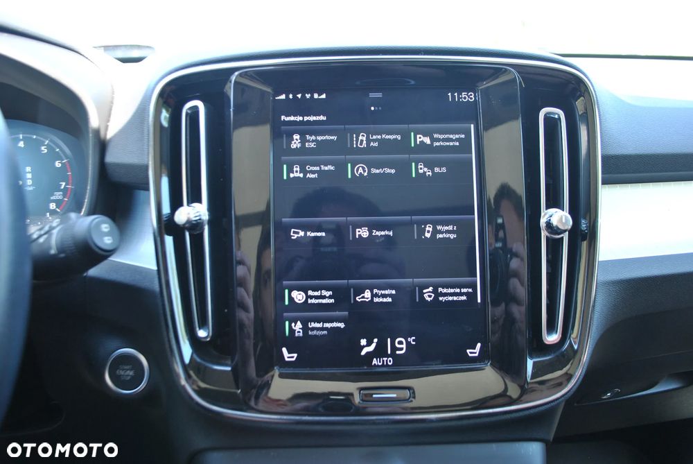 Volvo XC 40 B5 B AWD Geartronic Inscription - 18