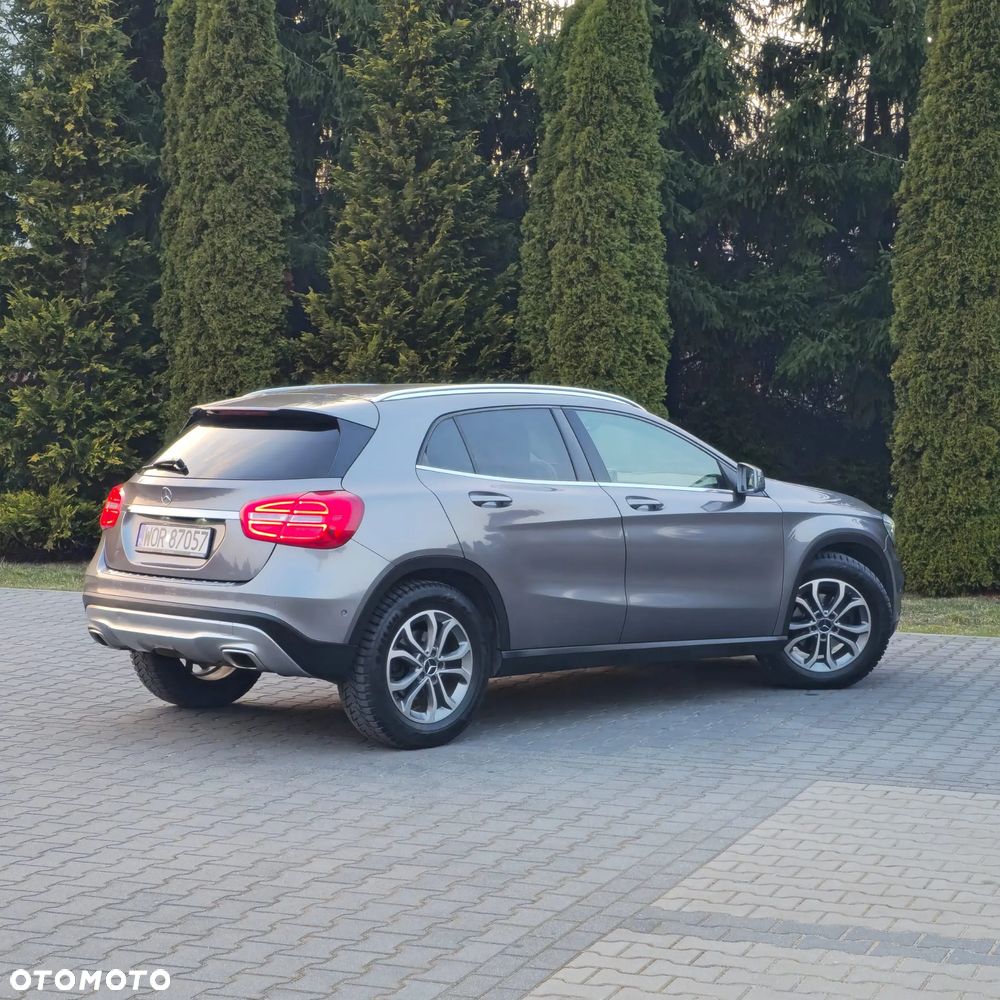 Mercedes-Benz GLA 220 d 4Matic 7G-DCT AMG Line - 16