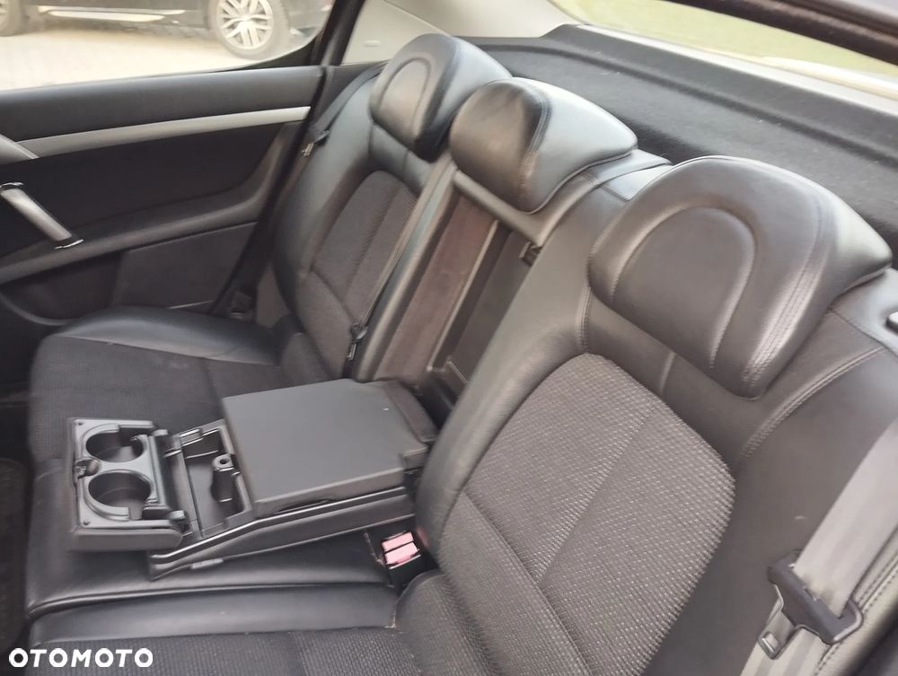 Peugeot 407 2.0 Premium Navtech - 7