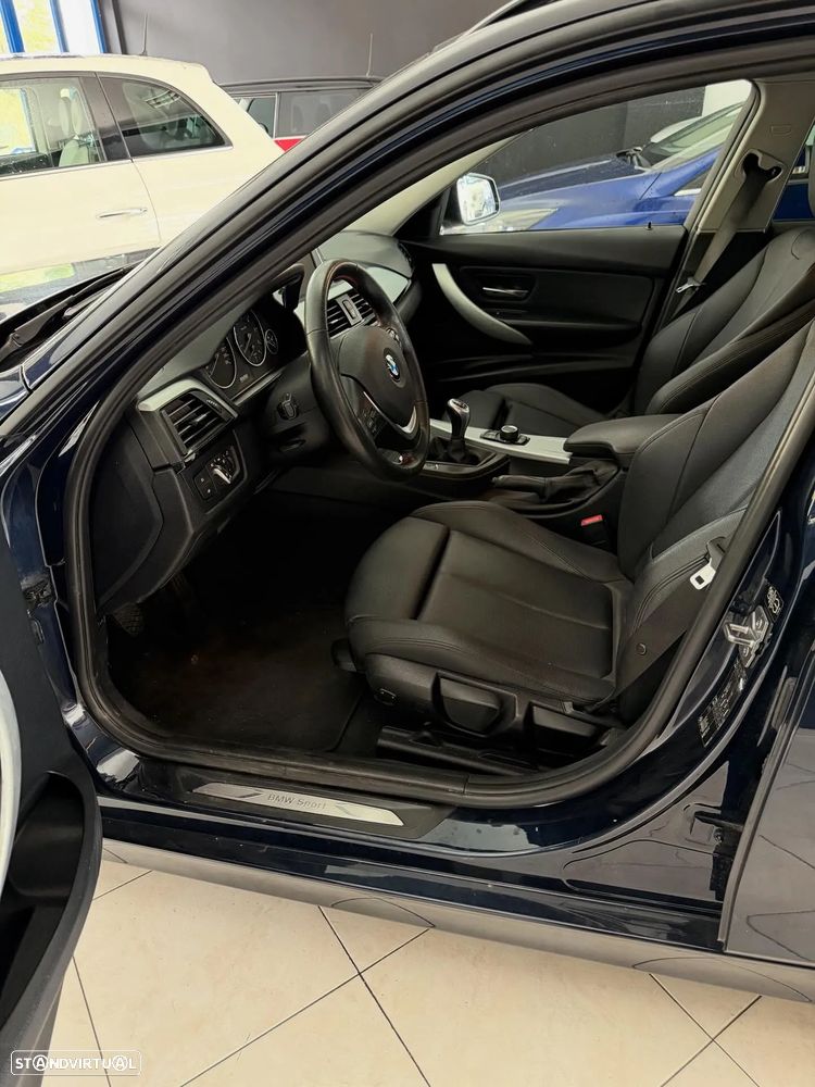 BMW 318 d Touring - 8