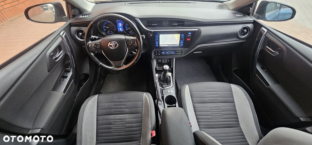 Toyota Auris - 2