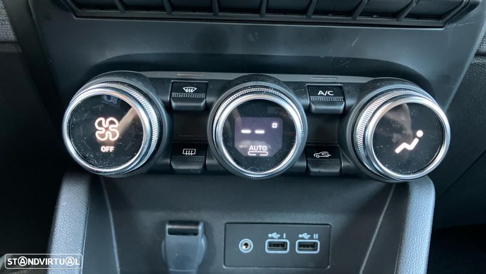 Renault Clio 1.0 TCe Evolution - 10