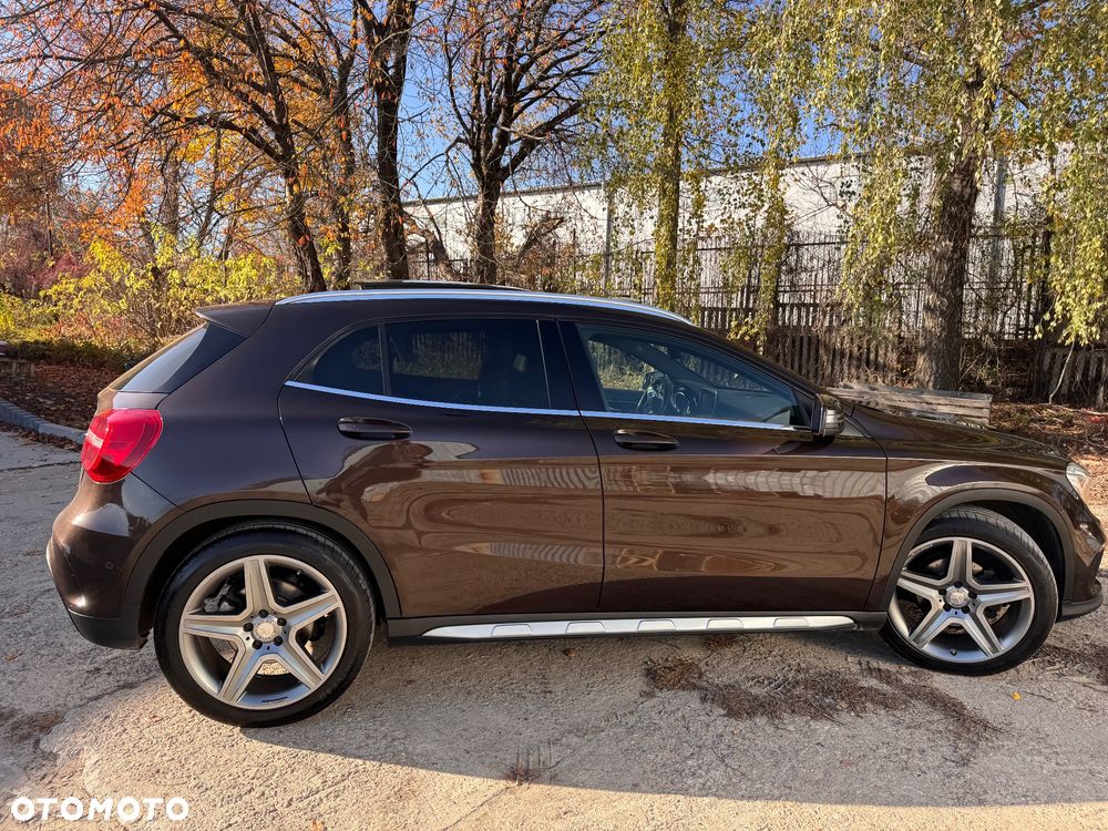 Mercedes-Benz GLA 200 (CDI) d 4Matic 7G-DCT AMG Line - 15