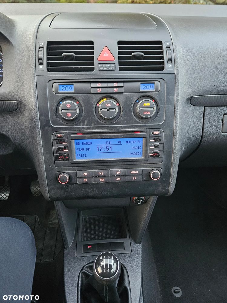 Volkswagen Touran - 37