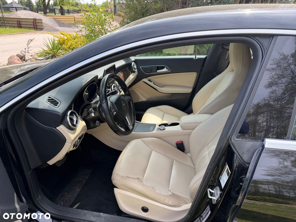 Mercedes-Benz CLA 250 7G-DCT AMG Line - 12