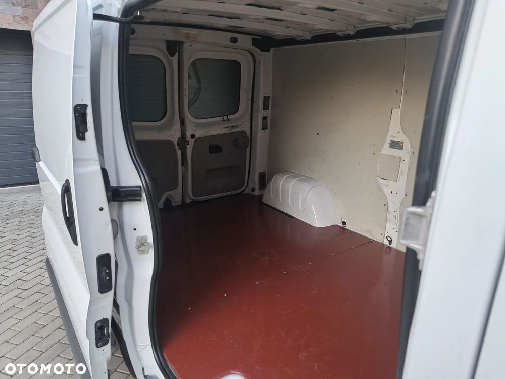Renault Trafic - 13
