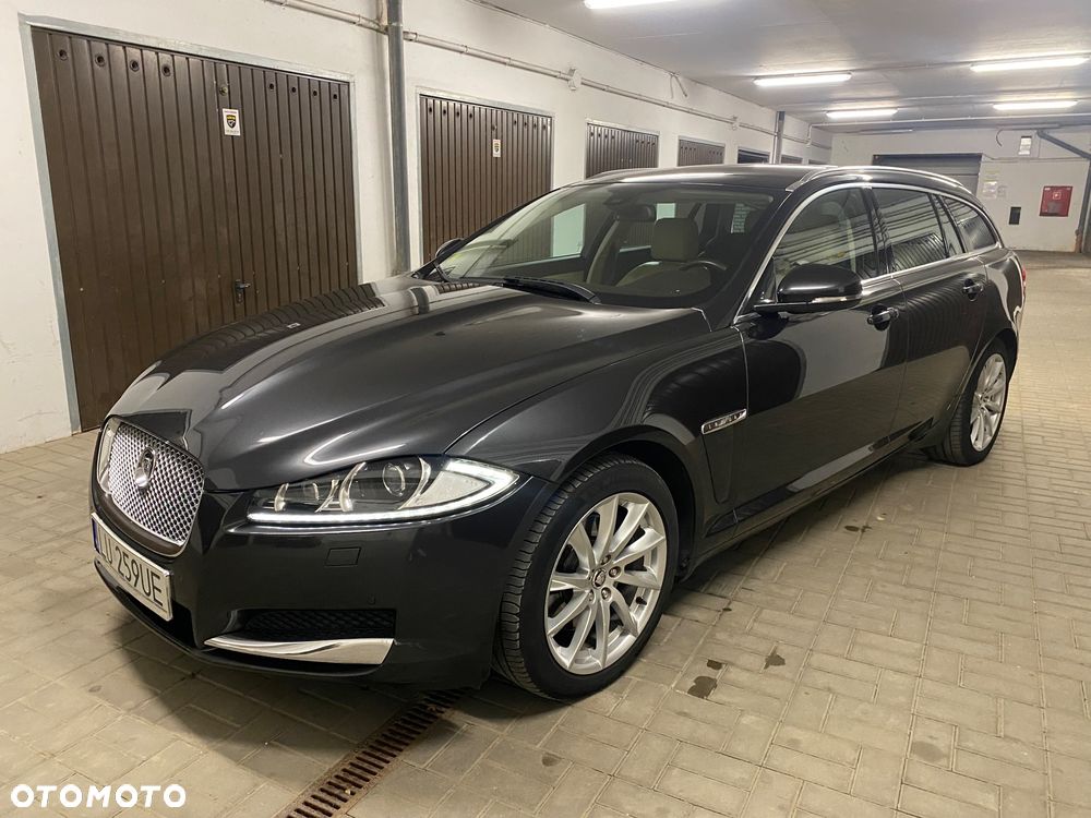 Jaguar XF - 5