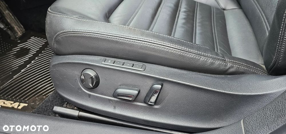 Volkswagen Passat - 26