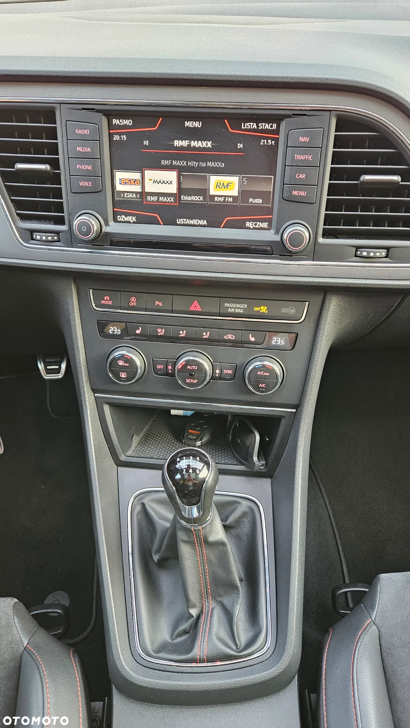 Seat Leon ST 2.0 TDI DPF FR Black Matt Edition - 19