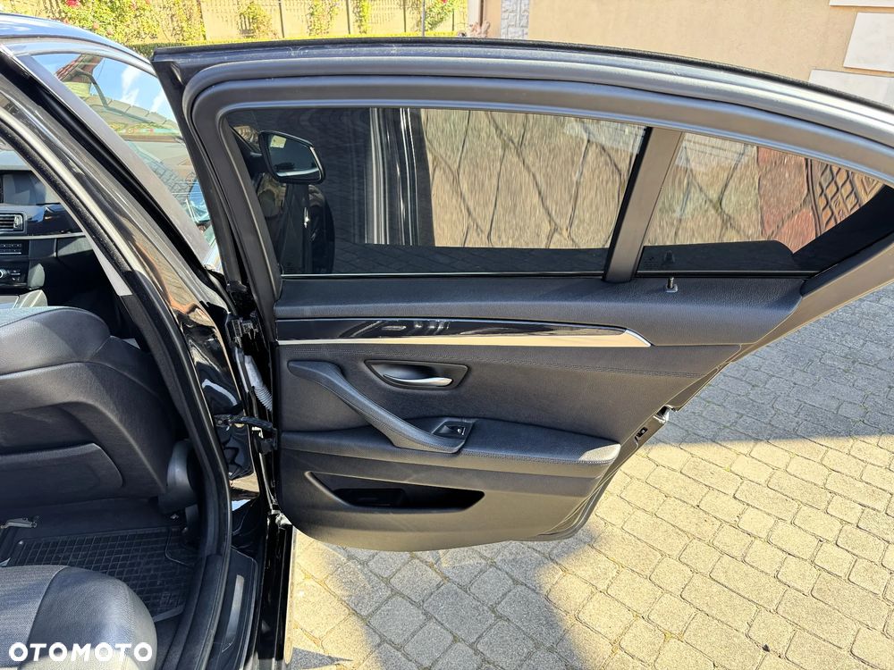 BMW Seria 5 520d - 12