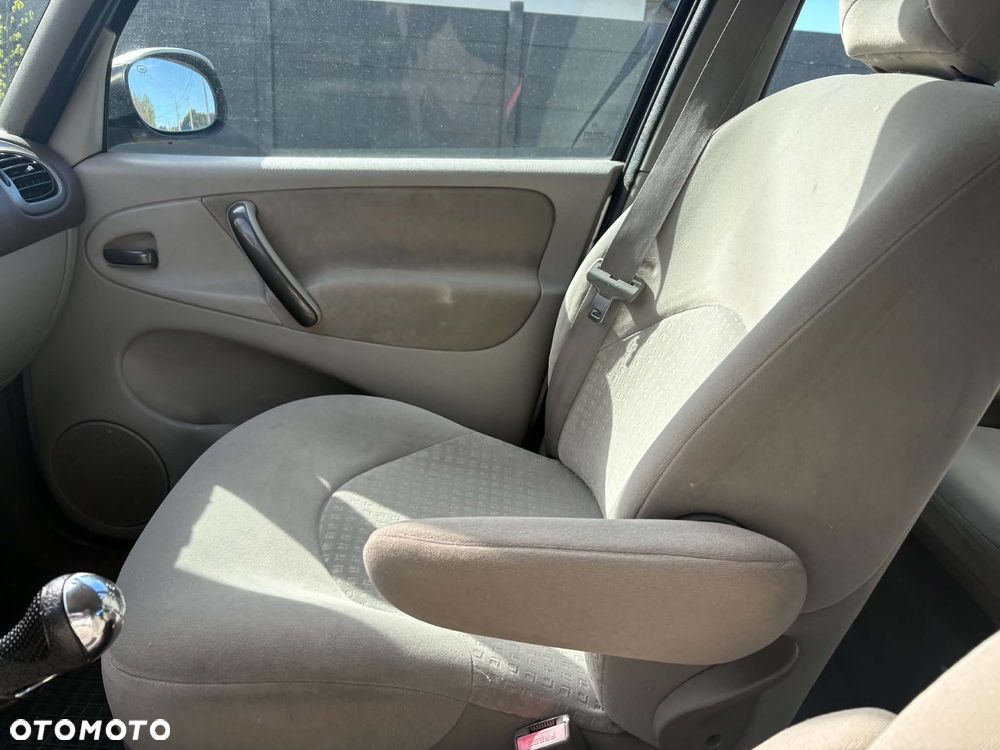 Citroën Xsara Picasso 1.6 HDI SX - 10