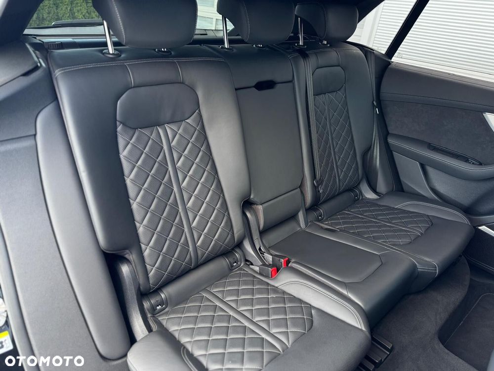Audi Q8 - 36