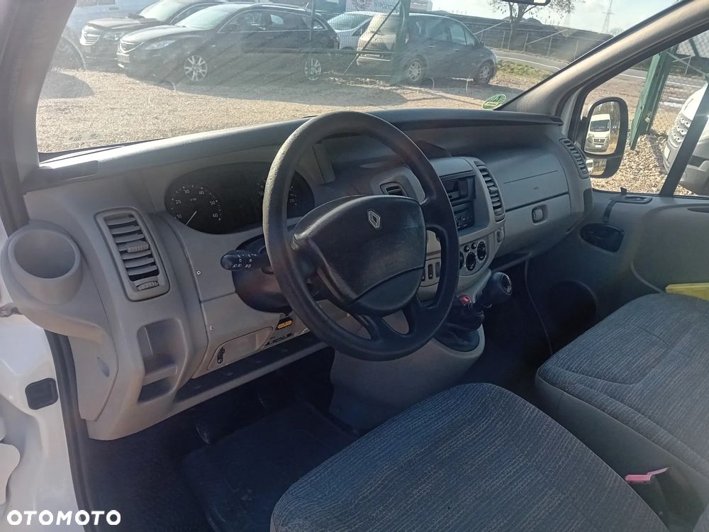 Renault Trafic - 19