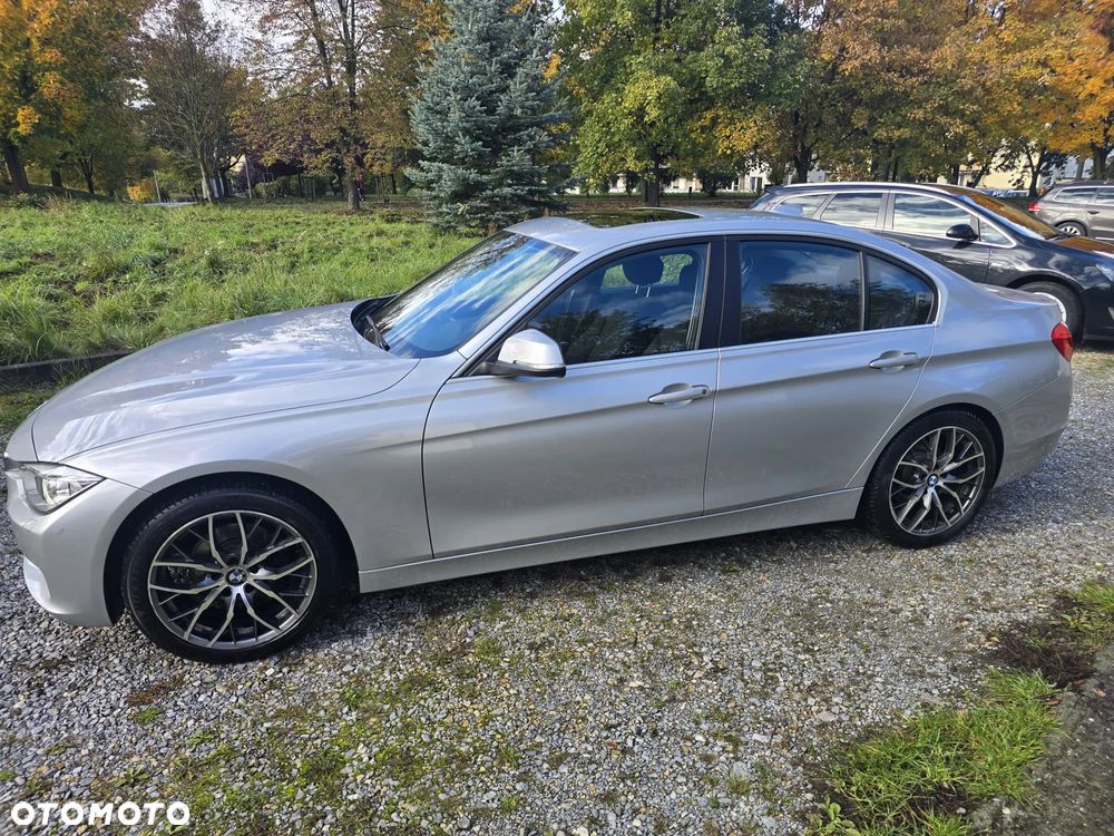 BMW Seria 3 320i Efficient Dynamics - 6