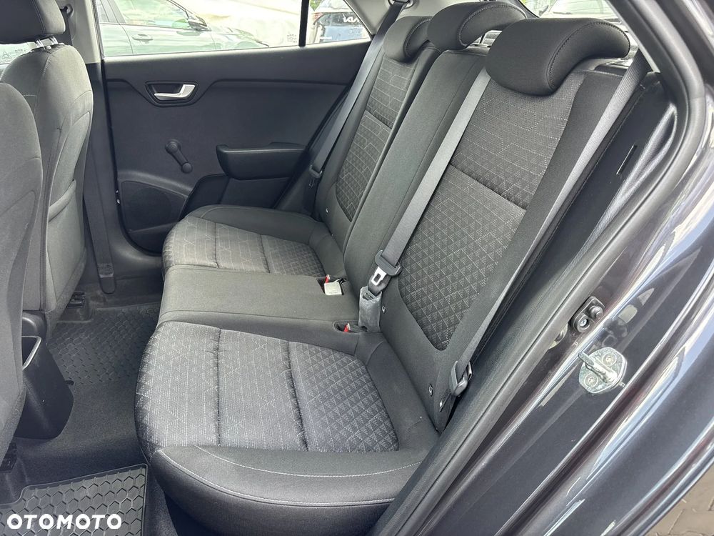 Kia Rio 1.2 M - 14