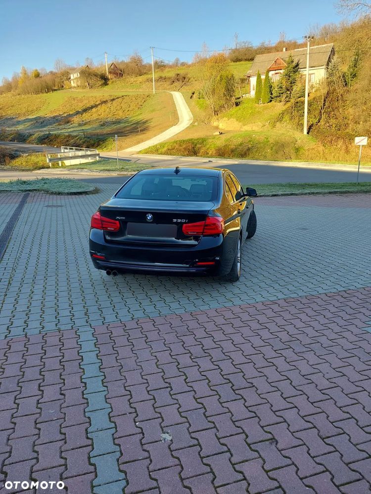BMW Seria 3 330i GPF xDrive Luxury Line - 5