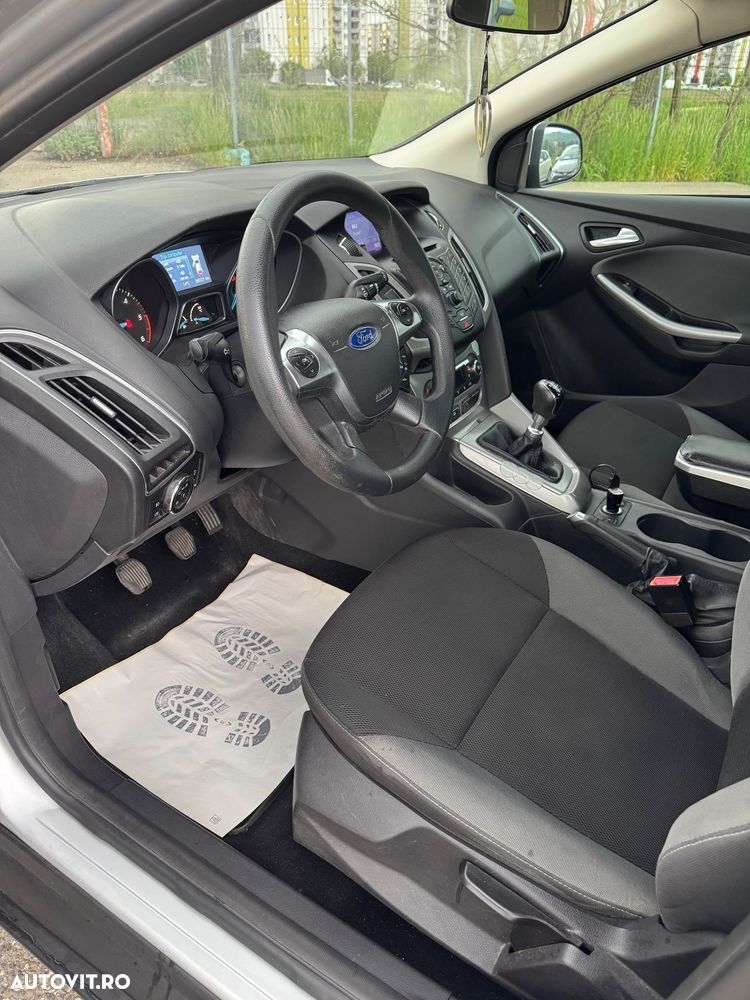 Ford Focus 1.6 TDCi DPF SYNC Edition - 5