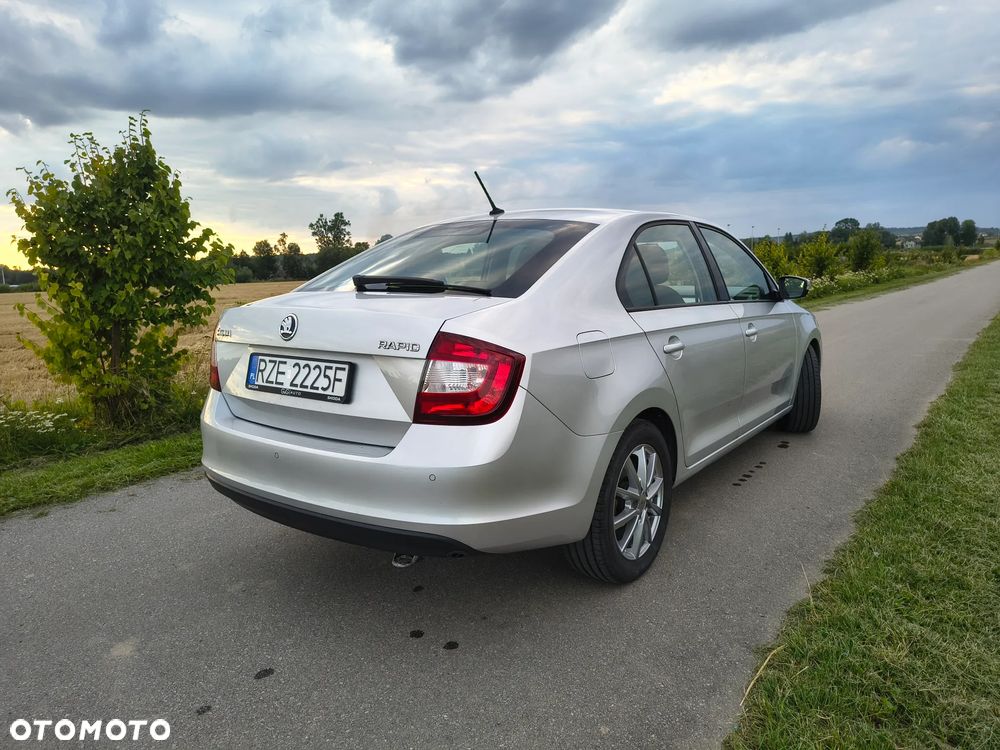 Skoda RAPID - 4