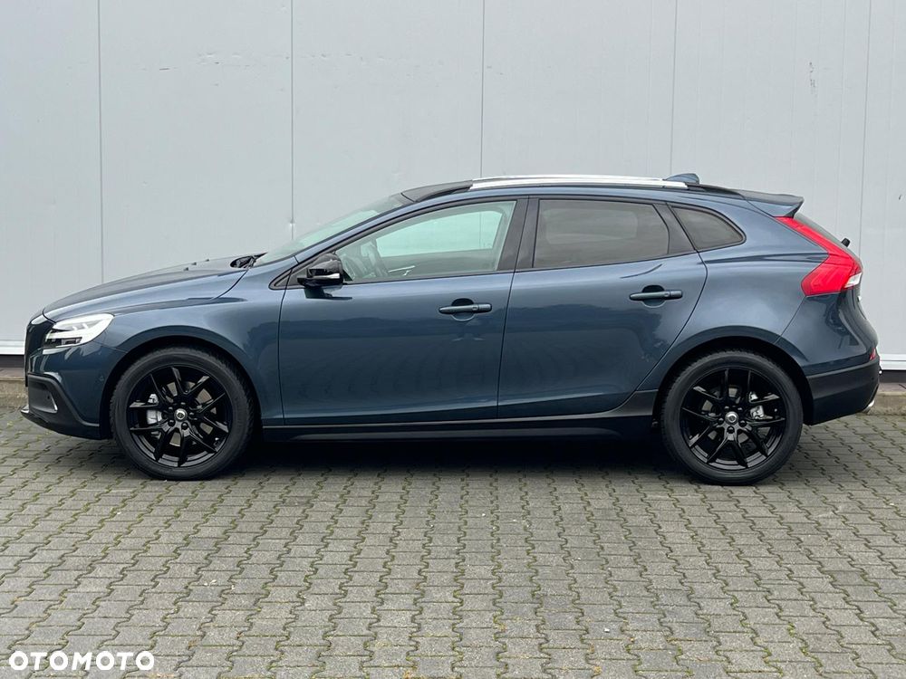 Volvo V40 Cross Country - 16