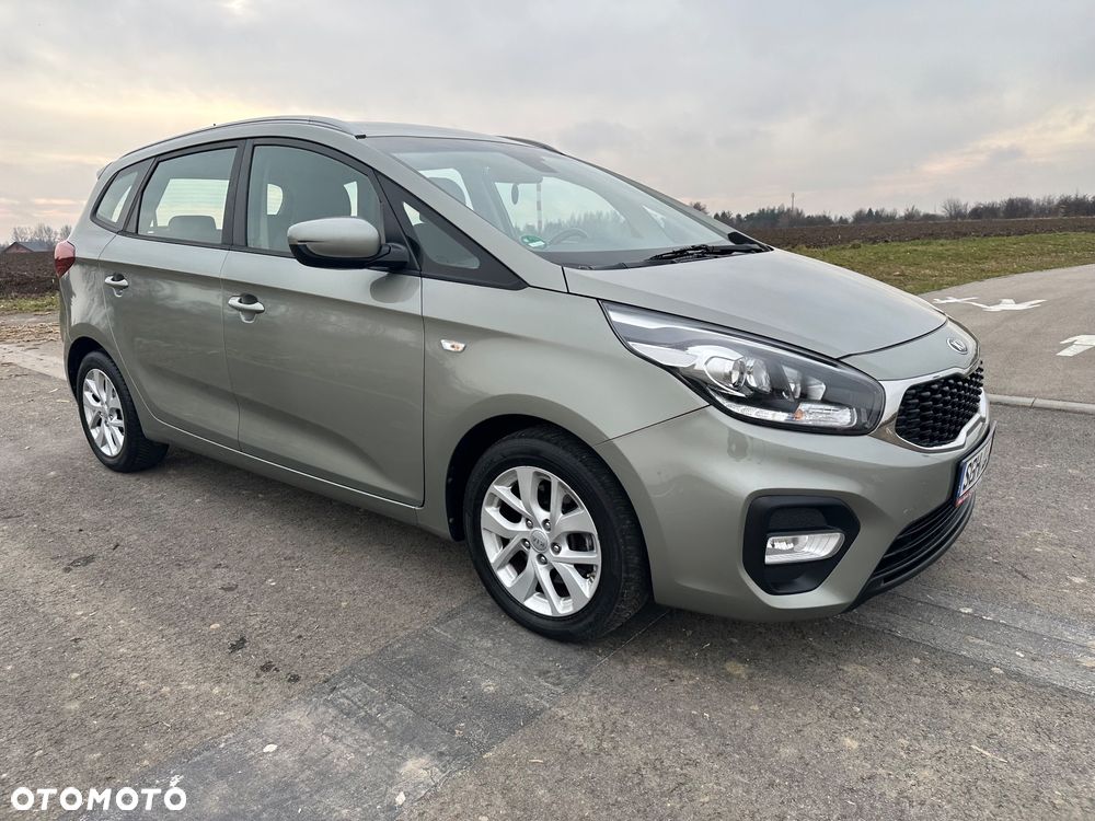 Kia Carens 1.6 GDI Dream Team Edition - 23