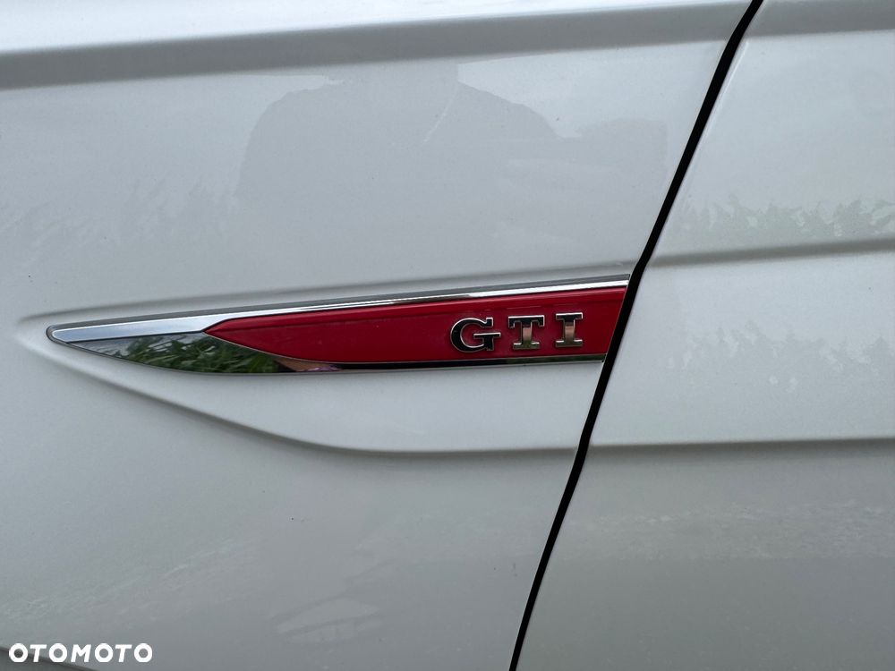 Volkswagen Polo 2.0 TSI DSG GTI - 31