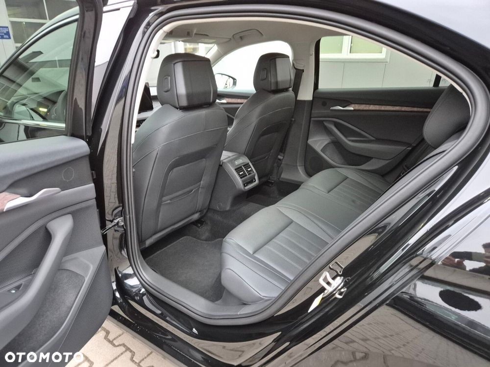 Skoda Superb 2.0 TSI L&K DSG - 11