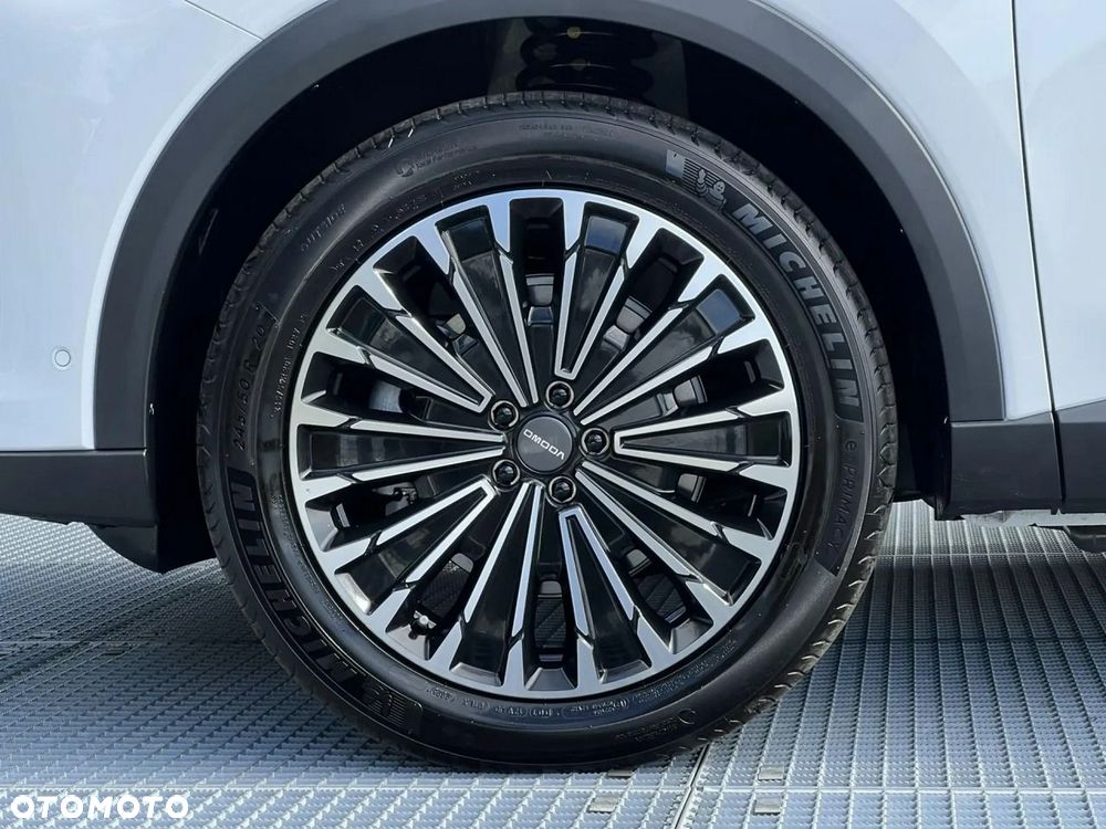 Omoda 9 1.5 Super Hybrid Exclusive AWD - 12