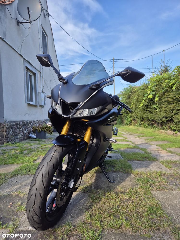 Yamaha YZF - 13