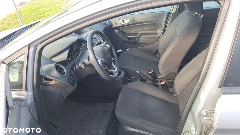 Ford Fiesta 1.5 TDCi Ambiente - 7