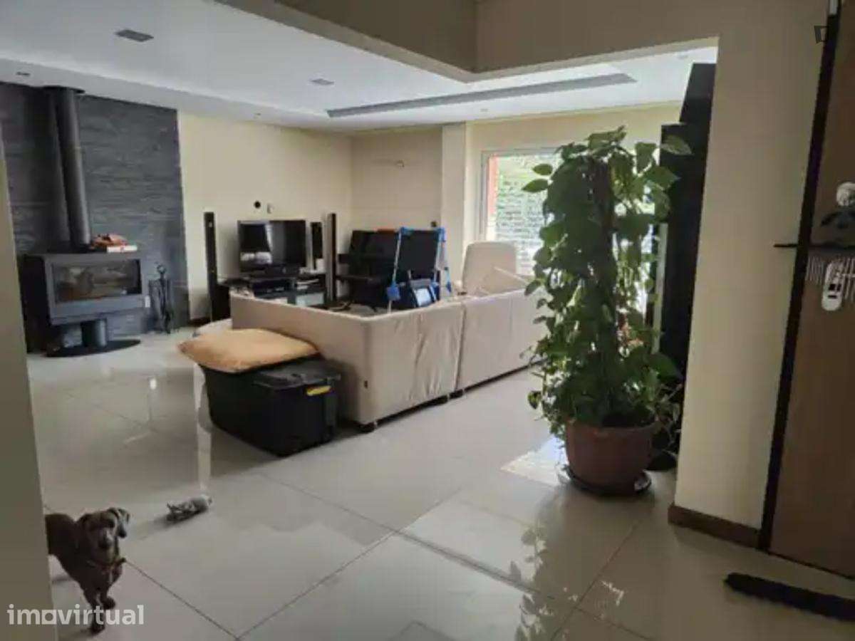 Quarto - localizado em Lisbon - Grande imagem: 5/14