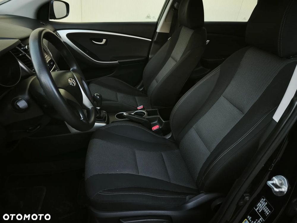 Hyundai i30 blue 1.6 CRDi Classic Navigation - 8