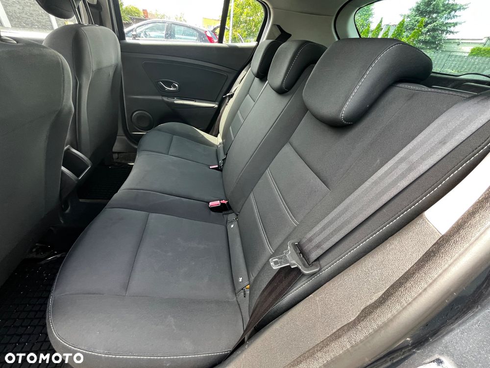 Renault Megane 1.5 dCi Energy Life EU6 - 13