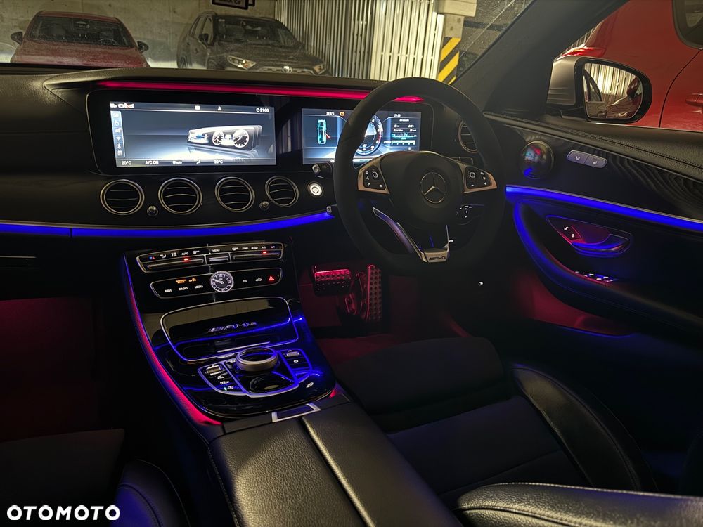 Mercedes-Benz Klasa E 220 d AMG - 14