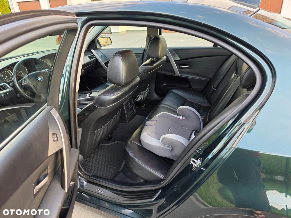 BMW Seria 5 525d - 6