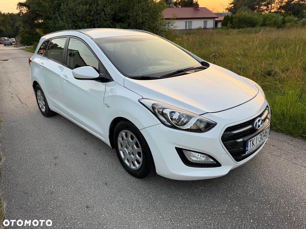 Hyundai i30 1.6 D GO - 8