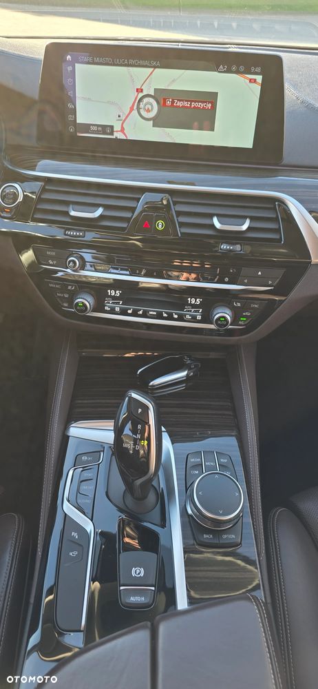 BMW Seria 5 520d Luxury Line sport - 16