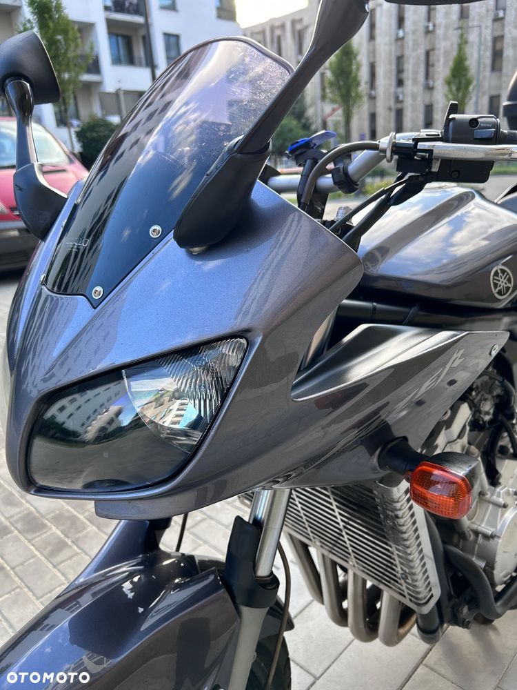 Yamaha FZS - 1