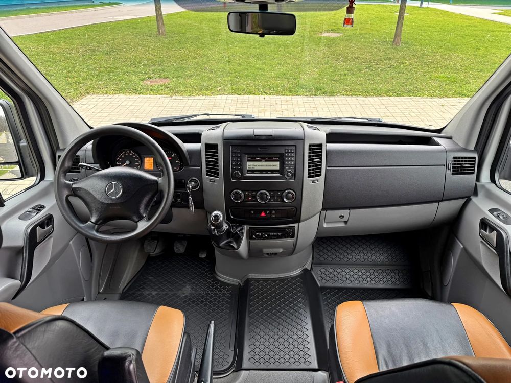 Mercedes-Benz Sprinter 906.233 - 18