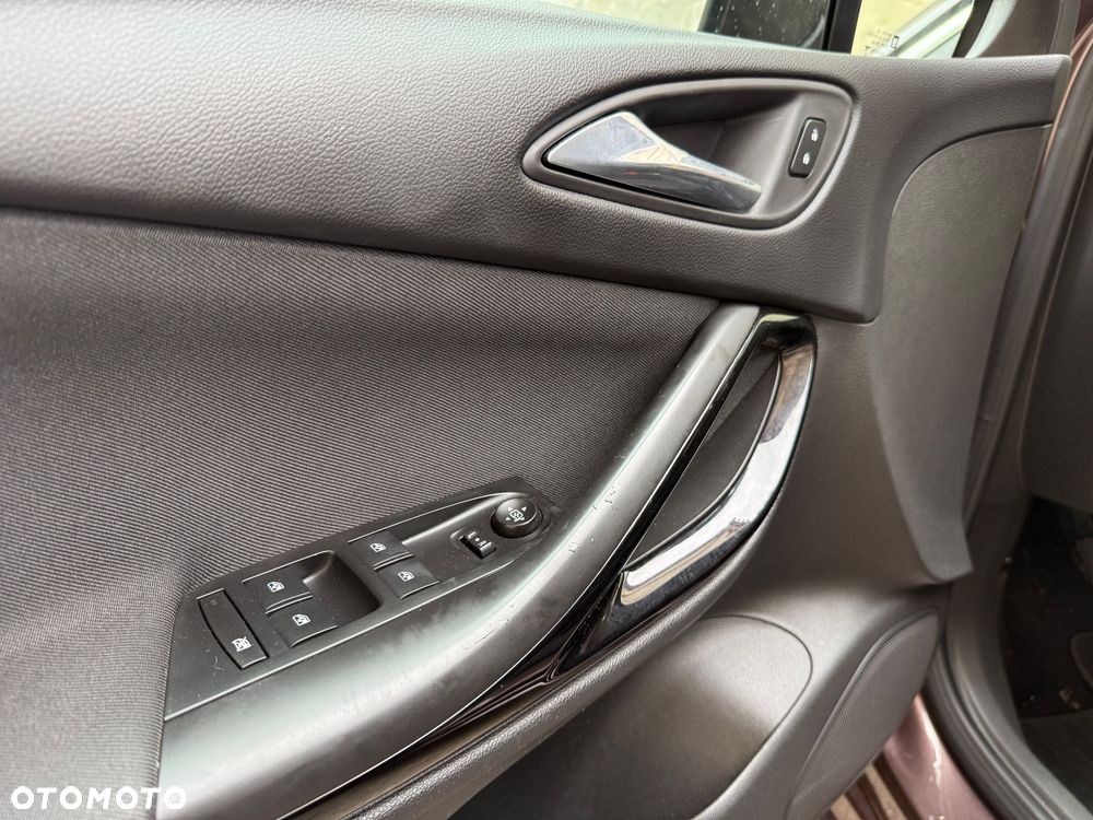 Opel Astra 1.4 Turbo Edition - 8