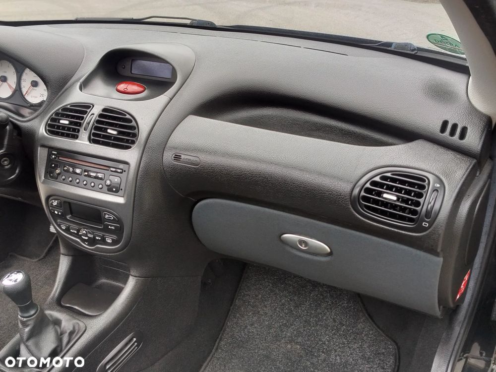 Peugeot 206 CC 110 Quiksilver - 17