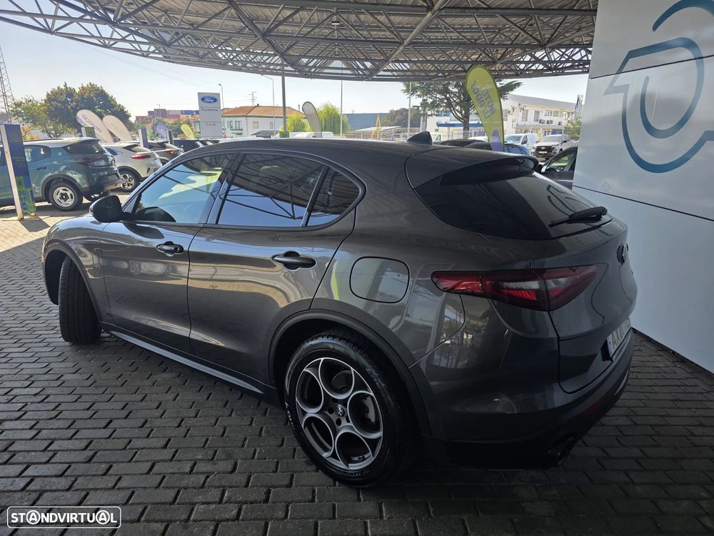 Alfa Romeo Stelvio 2.2 D Sprint AT8 - 8