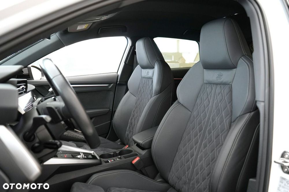 Audi A3 Sportback - 16