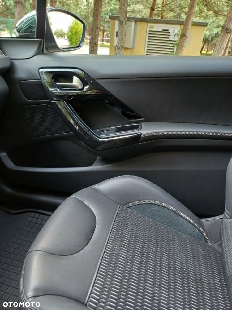 Peugeot 208 1.6 VTi Allure - 15