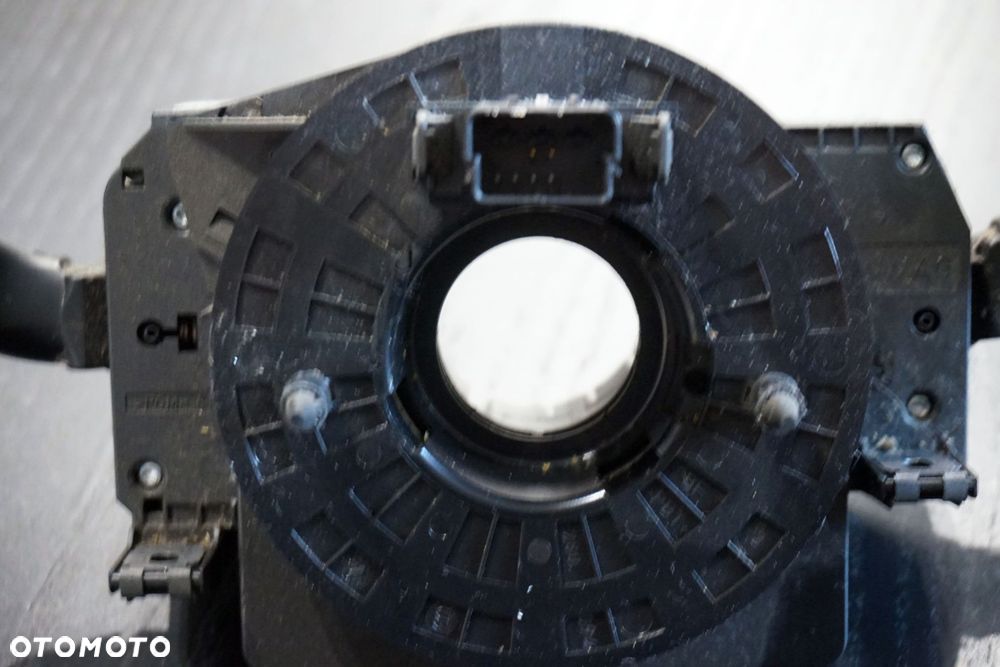 PRZEŁĄCZNIK ZESPOLONY TAŚMA AIRBAG FABIA II 545 LIFT 6Q0953503DN 6Q0959653B SKODA 2010-2014 - 6