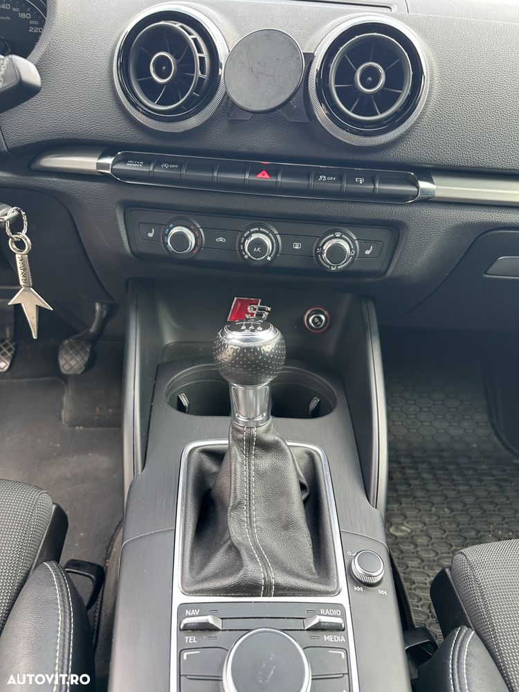 Audi A3 Sportback 1.4 TFSI Ambiente - 8