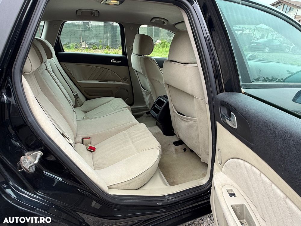 Alfa Romeo 159 1.9 Multijet Distinctive - 8