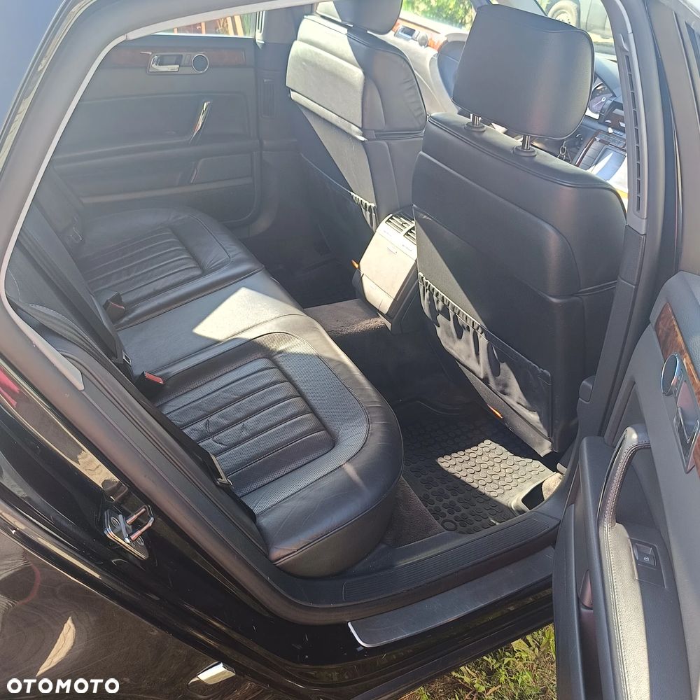 Volkswagen Phaeton 4.2 V8 4Mot (5 os.) - 7