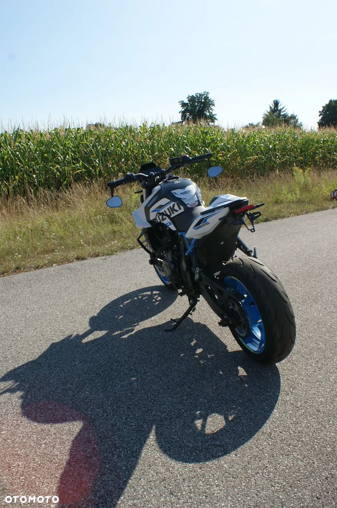 Suzuki GSX - 9