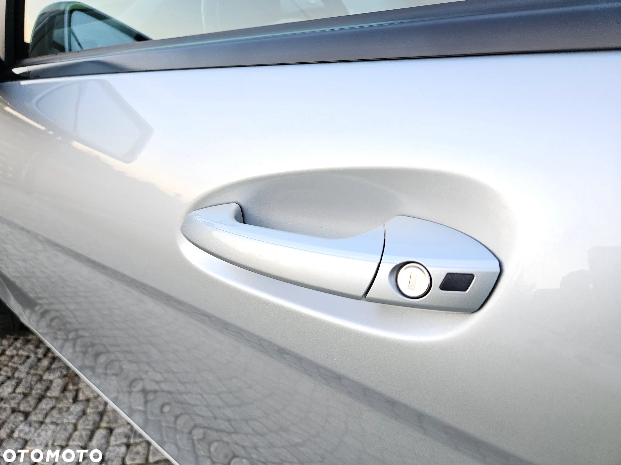 Mercedes-Benz Klasa C 200 CGI BlueEff Elegance - 34