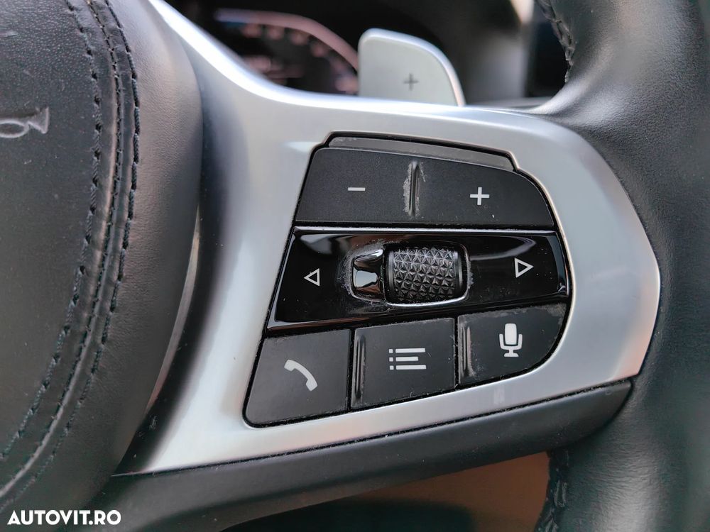 BMW Seria 5 530e Aut. Luxury Line - 30